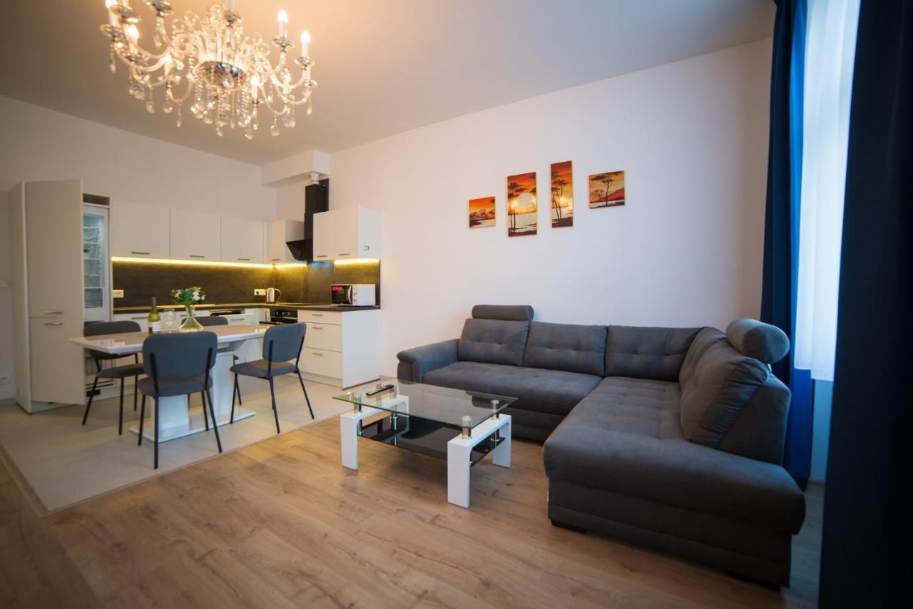 Top Class Apartments In Carlsbad Karlsbad Exterior foto
