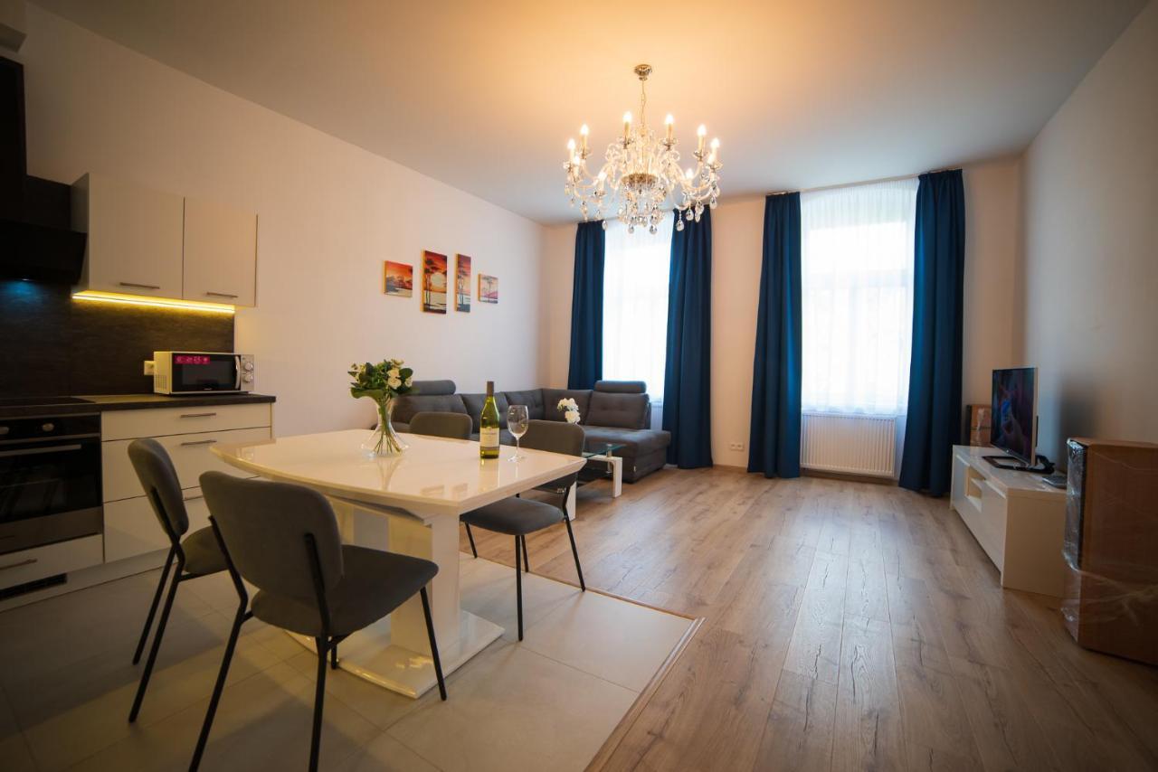 Top Class Apartments In Carlsbad Karlsbad Exterior foto
